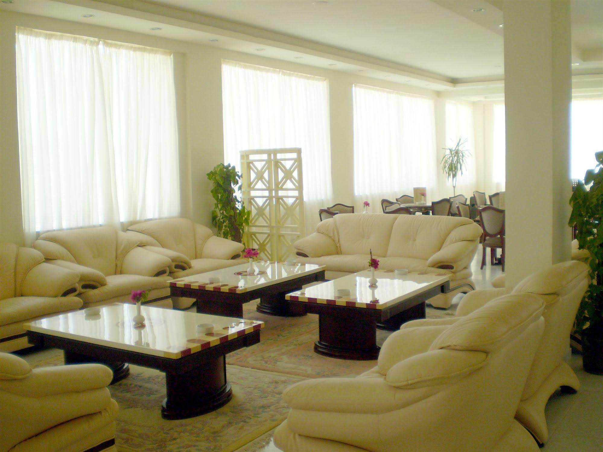 Sapphire Suites Hotel Hurghada Exterior photo